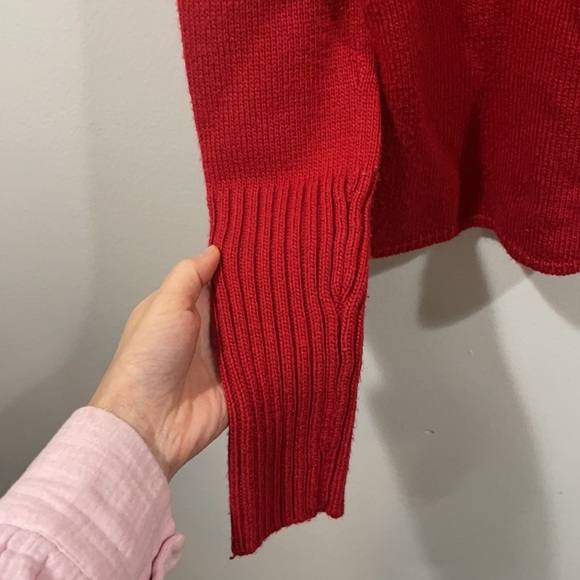 The limited red 50% wool soft turtle neck sweater size small perfect for holiday - Picture 2 of 5